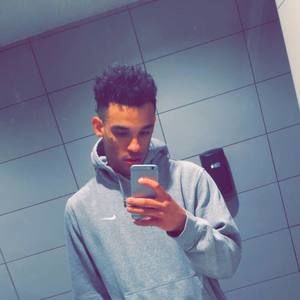 Meet your Posher, Zachary